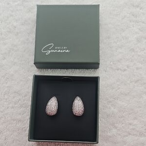 Jewels By Sunaina Narnia Silver Stud Earrings New In Box Teardrop